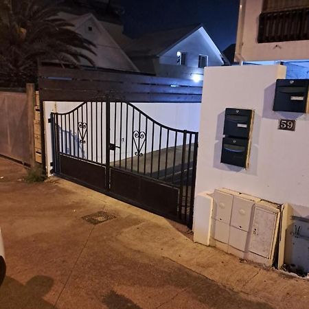 Appartement Cosy, T2 Situe En Centre Ville De Saint-Pierre Exterior foto