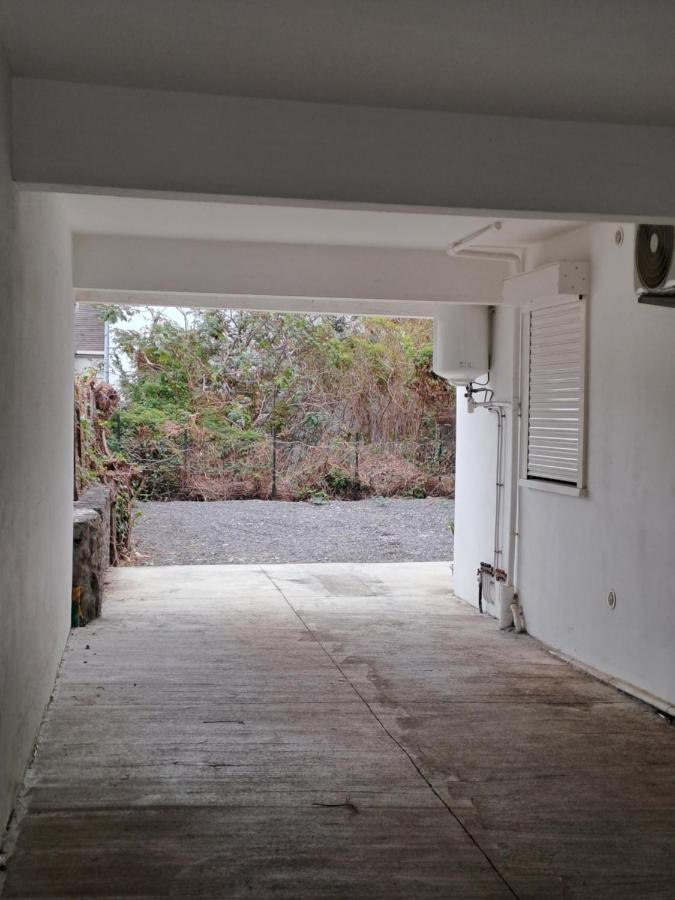 Appartement Cosy, T2 Situe En Centre Ville De Saint-Pierre Exterior foto