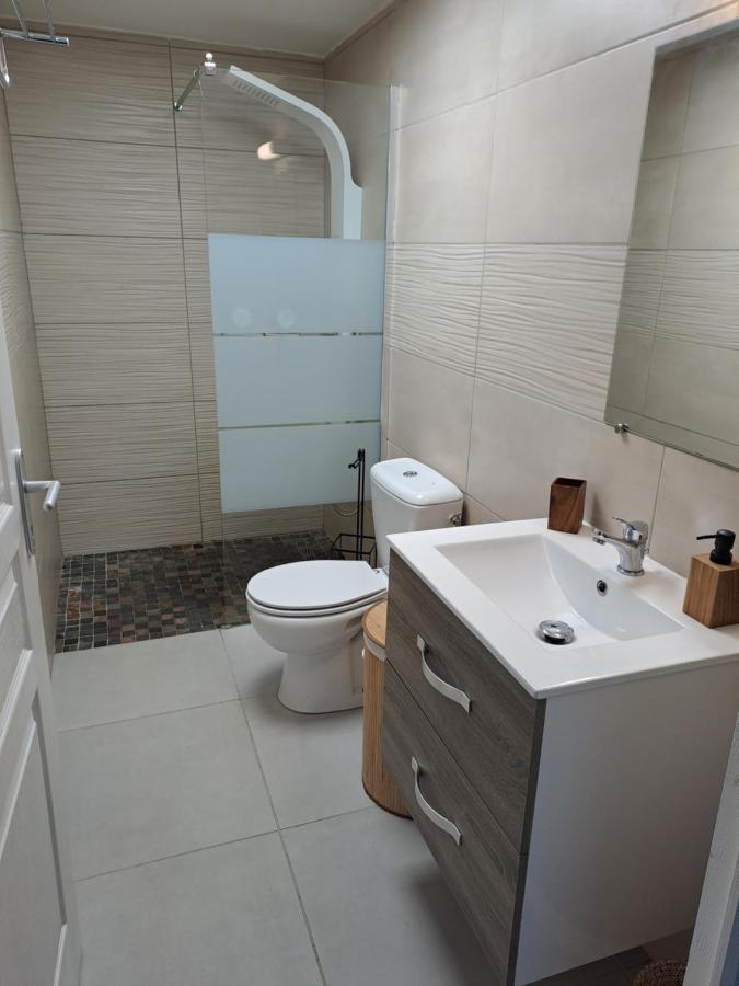 Appartement Cosy, T2 Situe En Centre Ville De Saint-Pierre Exterior foto